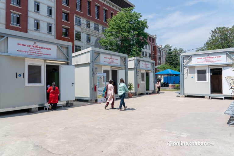 स्वास्थ्य मन्त्रालयले भन्यो- विपन्नले पाउने नि:शुल्क उपचार सेवा सुरु भइसक्यो