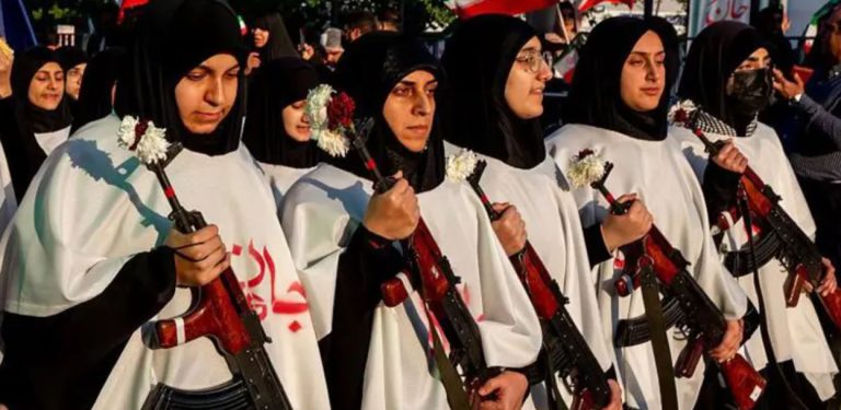 आखिर इरानको कुन शक्तिसँग वार्ता गर्दैछ अमेरिका ?