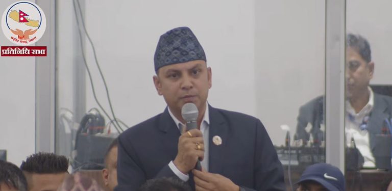 संसद्‌को अघिल्लो ‘रो’ खाली, मनिष झाले भने- यो चिया पसल होइन मन लागे आउने नत्र नआउने