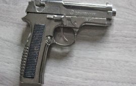 कपिलवस्तुमा पेस्तोलसहित एक युवक पक्राउ