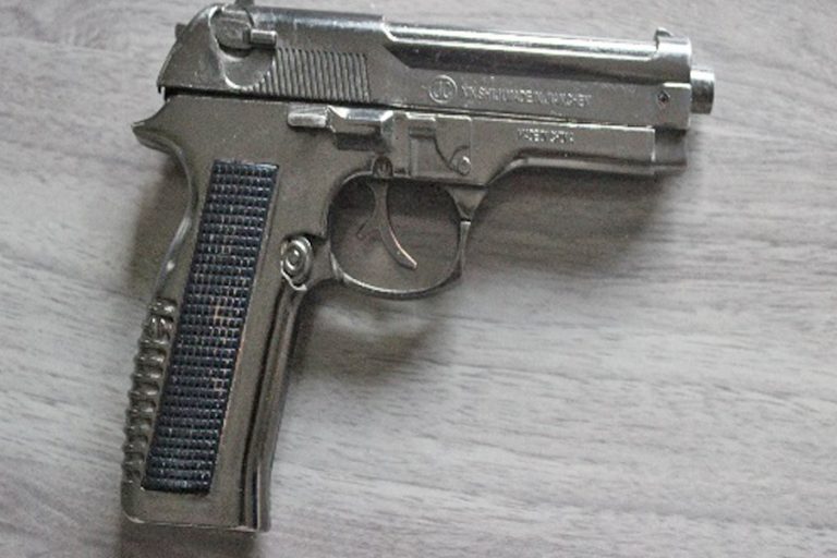 कपिलवस्तुमा पेस्तोलसहित एक युवक पक्राउ