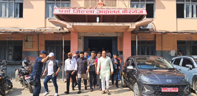 रवि लामिछानेले पर्सा अदालत पुगेर बुझे तारेख