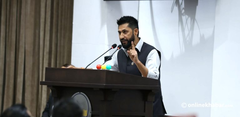 प्रतिपक्षी दललाई रविको आग्रह– हामीमाथि चौबिसै घण्टा निगरानी गर्नू