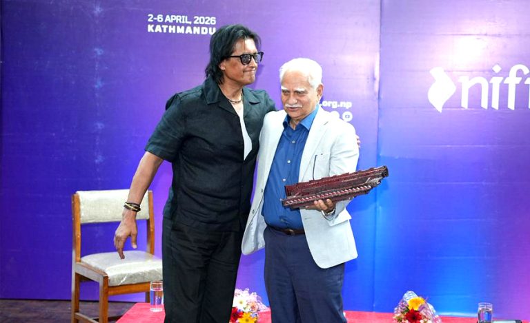 राजेश हमालभित्र अमिताभ र धर्मेन्द्र दुबैजना छन् : ‘शोले’ निर्देशक