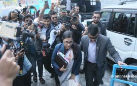 रास्वपा केन्द्रीय समिति बैठकका लागि घण्टी घरमा नेताहरू (तस्वीरहरू)