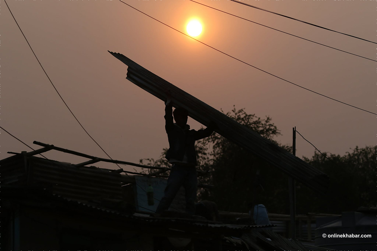 मिरमिरेमै बसाइँ सर्दै सुकुमवासी बस्ती (तस्वीरहरु)