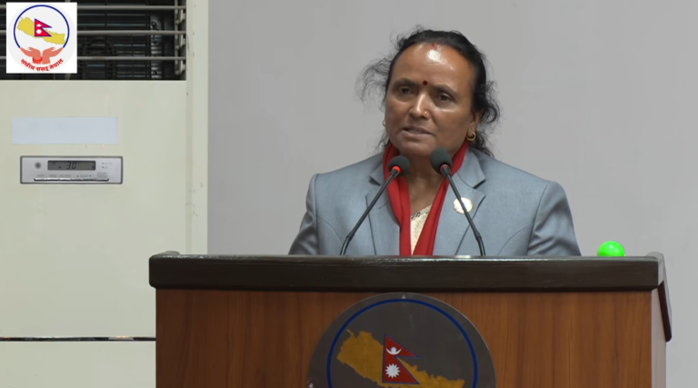 अतिरिक्त शुल्क बिना फरक कम्पनीका ग्यास सिलिन्डर साट्ने व्यवस्था होस् : सांसद देवकोटा