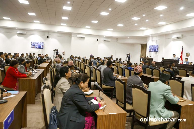 संसद्‍मा तोडफोड गरिए तोडफोड गर्ने सांसदबाटै क्षतिपूर्ति भराइने