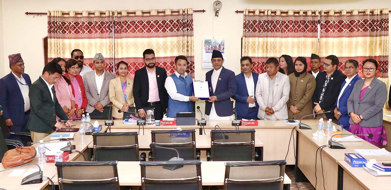 संसद्‌मा कडा नियम : फोनमा कुरा गरे कारबाही, सभामुखतर्फ पिठ्युँ फर्काएर बस्न नपाइने