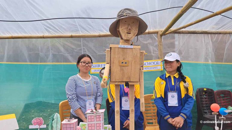 विद्यार्थीले बनाए ‘पाले भाइ’देखि रोबोटिक्स कार !