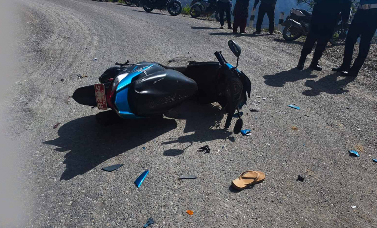 प्युठानमा टिप्परको ठक्करबाट स्कुटी चालकको मृत्यु