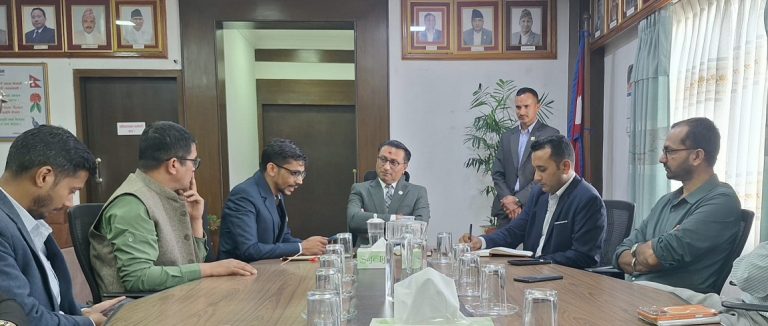 अर्थमन्त्रीले भने : सेयर बजारमा आतंकित पार्ने काम भयो, आत्तिनु पर्दैन