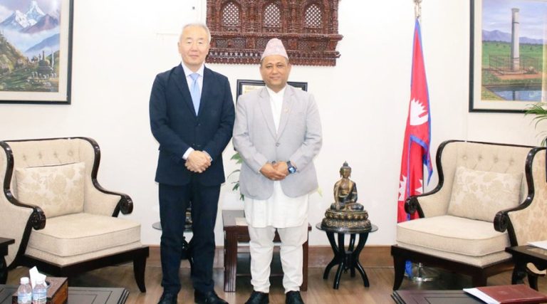 जापानका लागि नेपाली राजदूतसँग परराष्ट्रमन्त्रीको भेटवार्ता