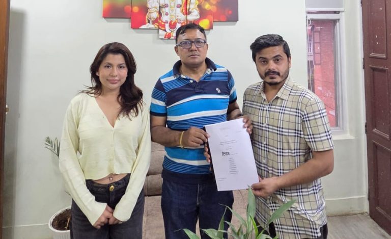 महेश, वर्षाको अभिनय रहने फिल्म ‘टिका’ तीज छेकोमा आउने