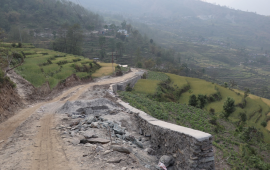 ताकम–हिलापोखरी–सोलवाङ सडक स्तरोन्नति सुरु   