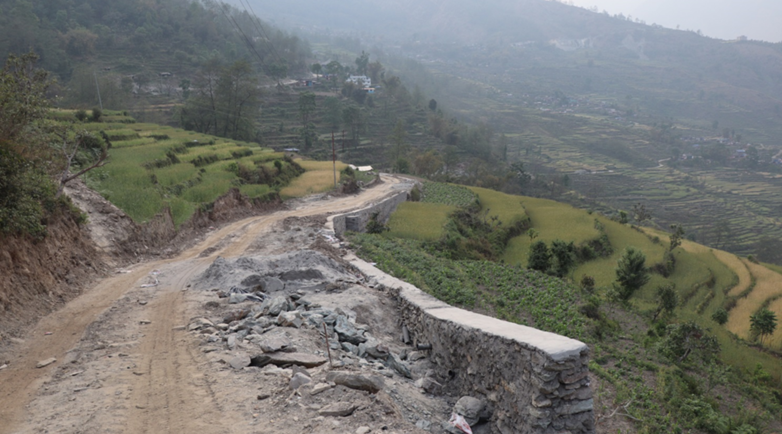 ताकम–हिलापोखरी–सोलवाङ सडक स्तरोन्नति सुरु   