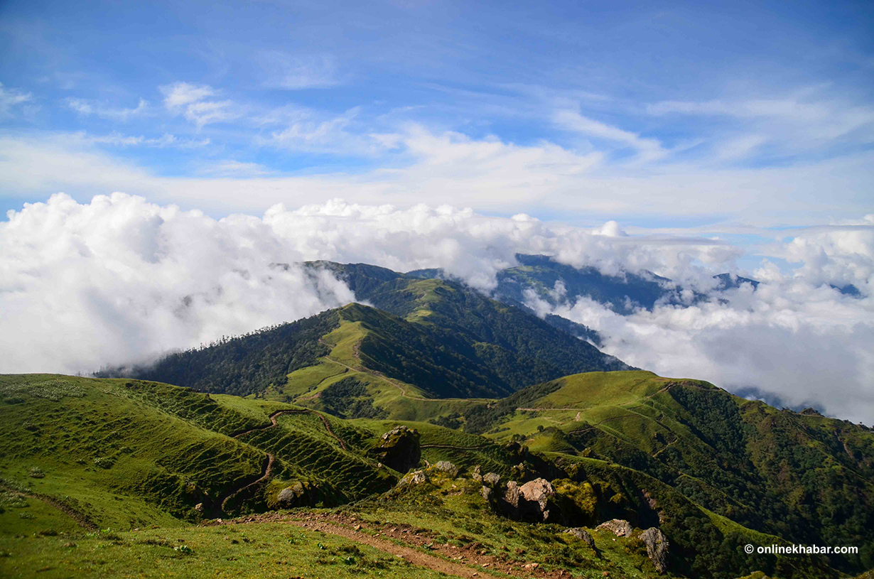 प्राकृतिक सुन्दरताले भरिपूर्ण तीन सिमाना पर्यटकको पर्खाइमा (तस्वीरहरू)