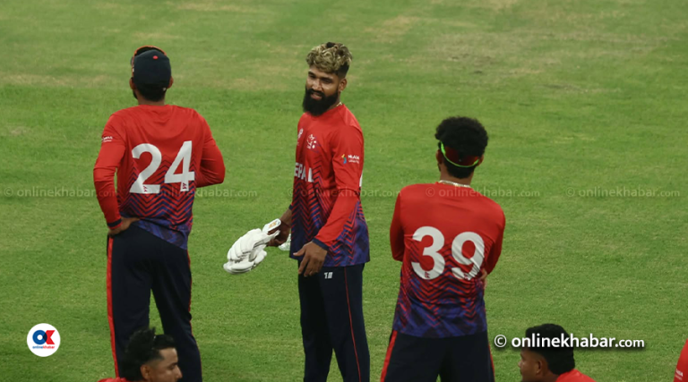 ‘अन्डर लाइट्स’ टी-२०आई शृंखला : नेपालले यूएईसँग खेल्दै