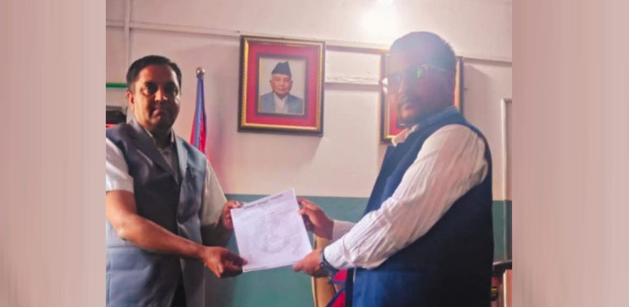 धनुषाधामका मेयरले कुटपिट गरेको भन्दै सहलेखापालले दिए उजुरी