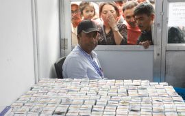 धमाधम सुरु भयो लाइसेन्स वितरण