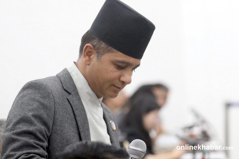 संसदको नयाँ बैठक कक्षप्रति एमालेको टिप्पणी : सिट फिल्महल जस्तो, टेबल कक्षाकोठा जस्तो