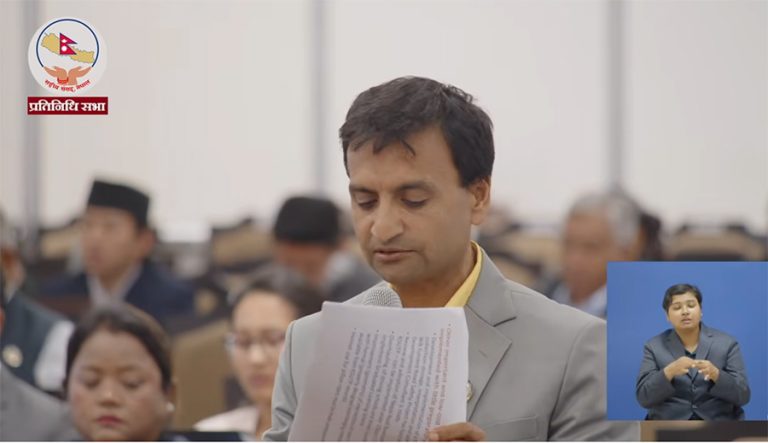 रास्वपा सांसद्को प्रश्न : गुन्द्रुक जसरी कोचिएर सार्वजनिक यातायातमा कहिलेसम्म यात्रा गर्ने ?