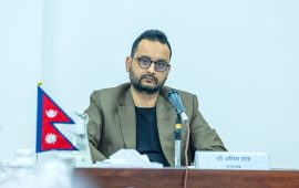 संविधान संशोधन : एजेन्डा तय गर्न सरकार र प्रमुख प्रतिपक्षी छुट्टाछुट्टै क्रियाशील