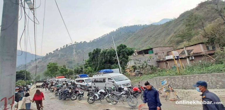 प्रि-मनसुनमै राजमार्गमा सास्ती : दोहोरिँदै नियति