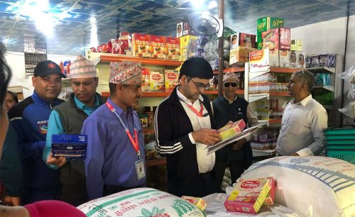 स्याङ्जामा आमाको दूधको विकल्प भन्दै बिक्री हुने सामग्रीमाथि कडाइ