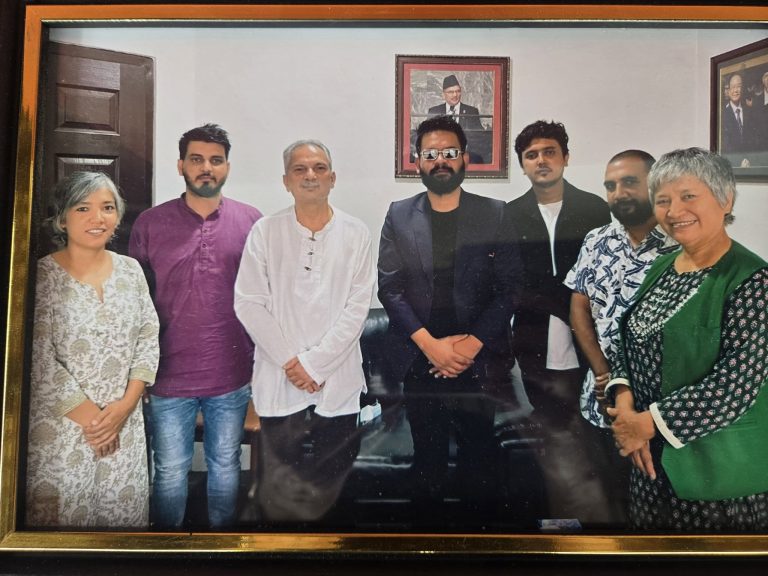 गाउँबाट बालेनलाई बाबुरामको सन्देश- जनताका धेरै अपेक्षा छन्, ध्यान पुगोस्