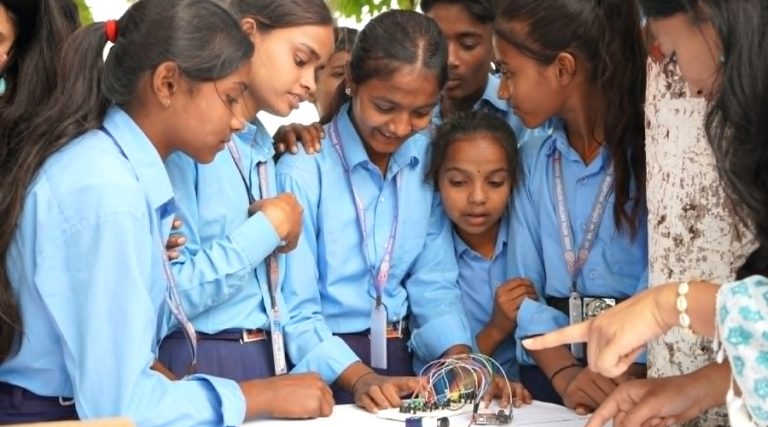 बाराका दुई विद्यालयमा मेकर स्पेस र टेक ल्याब स्थापना
