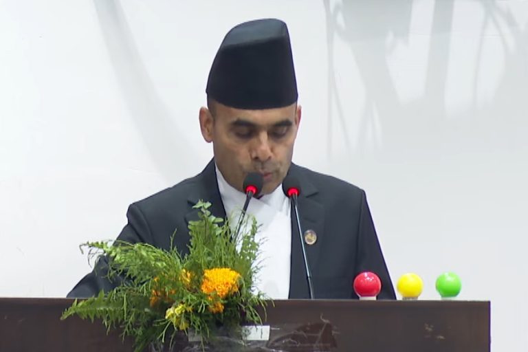 सञ्चार माध्यमले ओज कायम गरे सरकारले चाहेर पनि केही गर्न सक्दैन : मन्त्री तिमिल्सिना