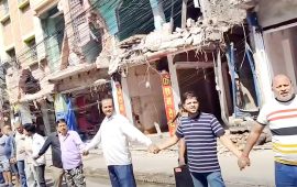 वीरगञ्जको मुख्य सडक विस्तारविरुद्ध मानव साङ्लो प्रदर्शन