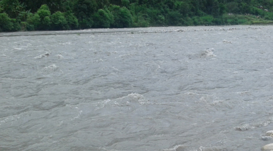दार्चुलाको चौलानी नदीमा डुबेर एक बालकको मृत्यु