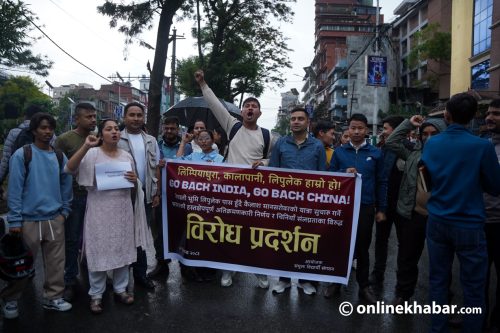 लिपुलेक हुँदै कैलाश मानसरोवर यात्रा गर्ने भारतको कदमप्रति काठमाडौंमा प्रदर्शन