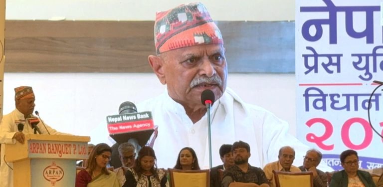 गणतन्त्र दिवसको मञ्चबाट प्रधानमन्त्रीले देशवासीलाई सम्बोधन गर्नुपर्छ : प्रथम राष्ट्रपति यादव