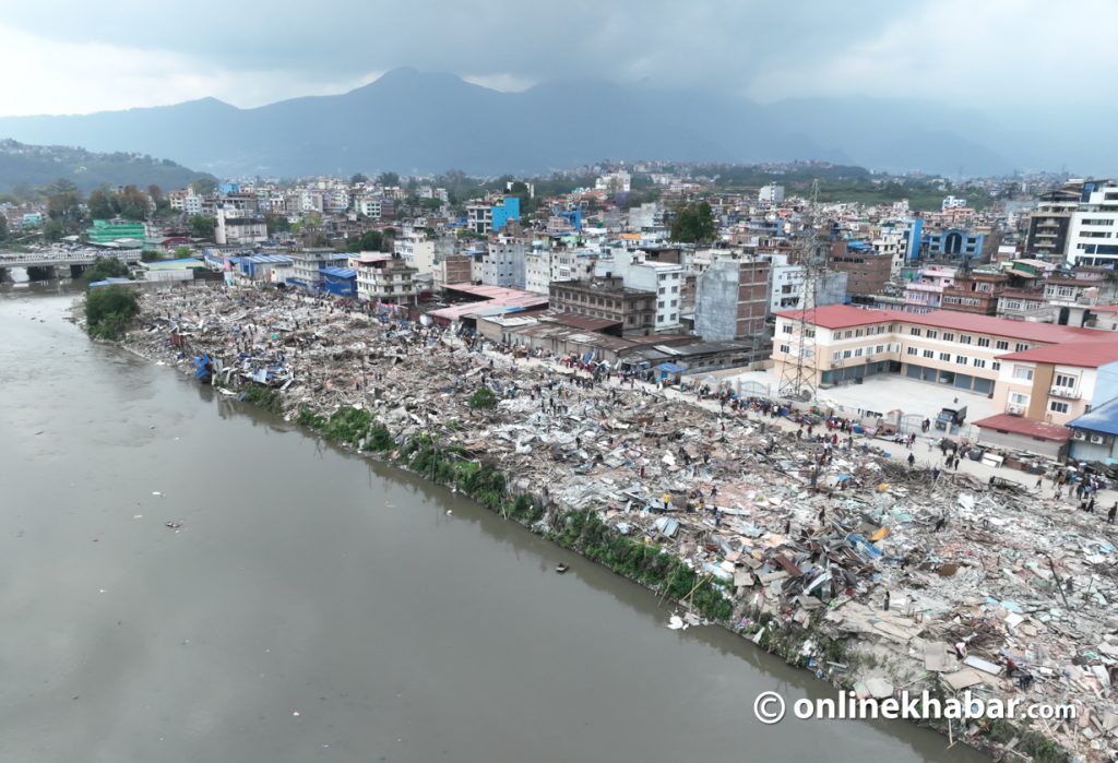 डोजर चलेपछि उजाडिएको बल्खु क्षेत्र (फोटो/भिडियो)