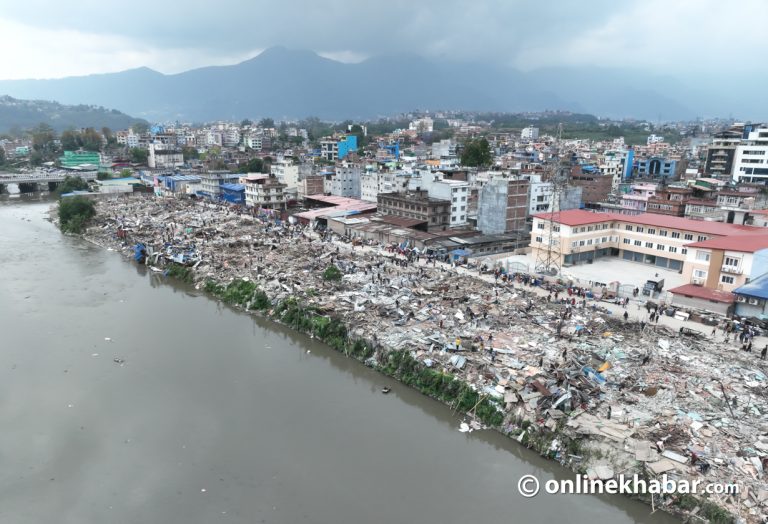 डोजर चलेपछि उजाडिएको बल्खु क्षेत्र (फोटो/भिडियो)