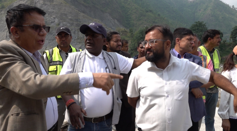 बीपी राजमार्ग पुनर्निर्माणको काम समयमै सक्न पूर्वाधार सचिवकाे निर्देशन