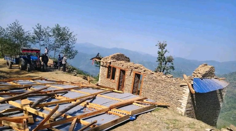 गुल्मीमा हावाहुरीबाट ८२ बढी भौतिक संरचनामा क्षति, ५ विद्यालय प्रभावित