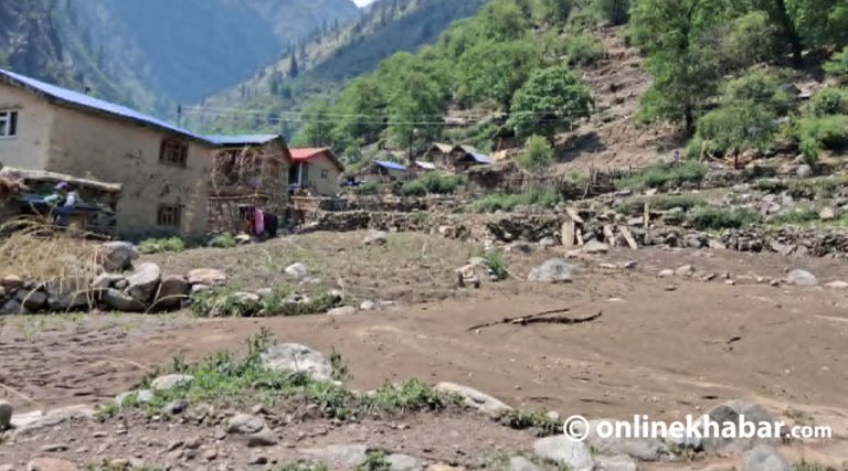 हुम्लाको बाढी पहिरो क्षेत्र नेप्का गाउँमा ६ घण्टापछि पुग्यो प्रहरी