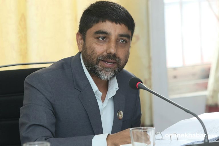 रास्वपाको अडान : प्रधानन्यायाधीशको सुनुवाइ आजै