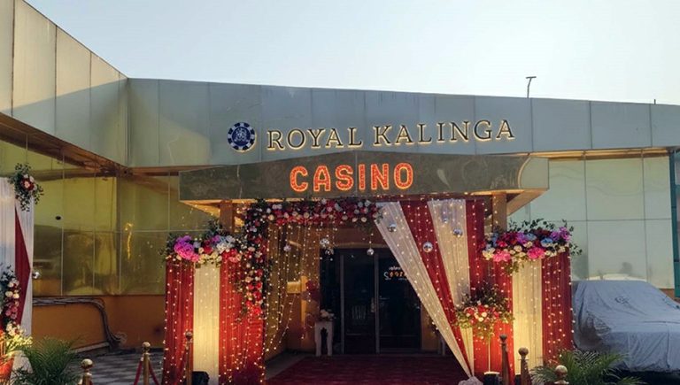 रुपन्देहीको कालिङ्गा क्यासिनोबाट १९ नेपाली पक्राउ