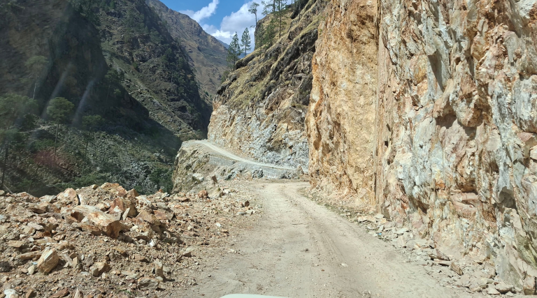 कर्णाली करिडोरको १२३ किलोमिटर सडक कालोपत्र हुँदै