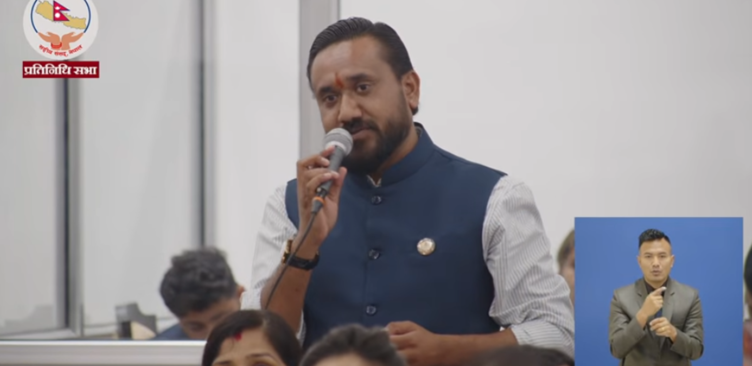 अन्तर्राष्ट्रिय जगतमा लाजै हुने गरी संसद्‍मा पत्रकारलाई दु:ख नदिइयोस् : खगेन्द्र सुनार