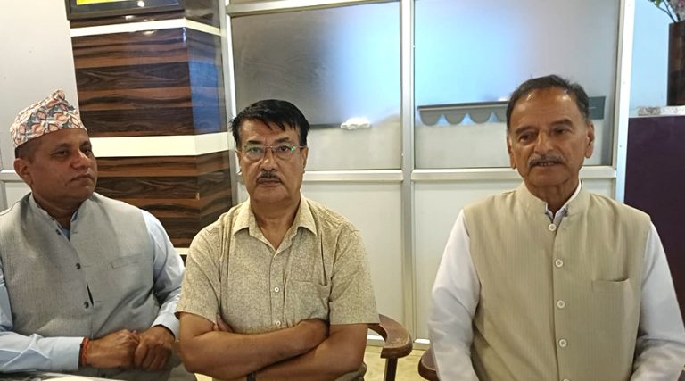इतर पक्षको भेलामा सिटौलाले भने- जे गर्ने हो १० गते भित्र गरौं