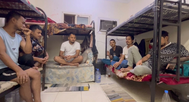 साउदी पुगेका नेपाली ४ महिनादेखि अलपत्र, भिसा ड्राइभरको, काम अर्कै