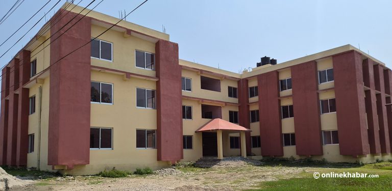 मलंगवा नगरपालिकाले चार करोड खर्च गरेर बनाएको भवन अलपत्र