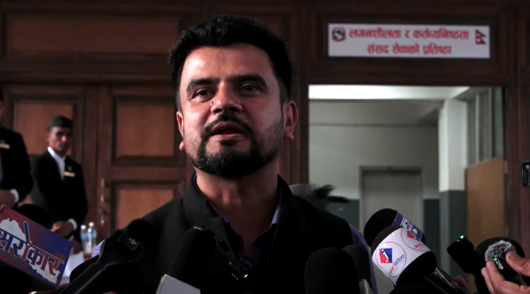 रास्वपा सांसदहरूले गरे अर्थमन्त्री र भौतिकमन्त्रीसँग आगामी बजेटबारे छलफल