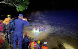 रोशी खोलाको भेलमा फसेका ८९ जना यात्रुको सकुशल उद्धार